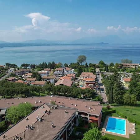 Breeze Apartment Дезенцано-дель-Гарда Екстер'єр фото